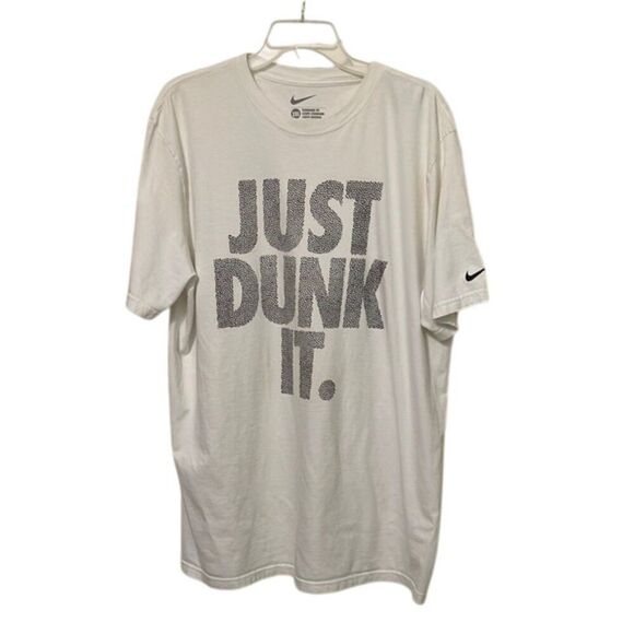 Nike White Short Sleeve Just Dunk It Graphic T-Shirt Adult Size 2XL Basketball - Picture 1 of 10